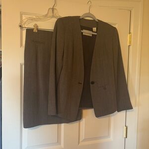 Dana Buchman pencil/ straight skirt